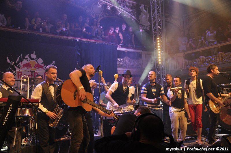RED BULL SOUNDCLASH   VOL. II - Pátek 21. 10. 2011